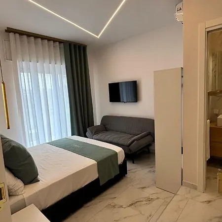 Pensión Giuro Nápoles
