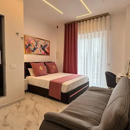 Giuro Pensión 4*