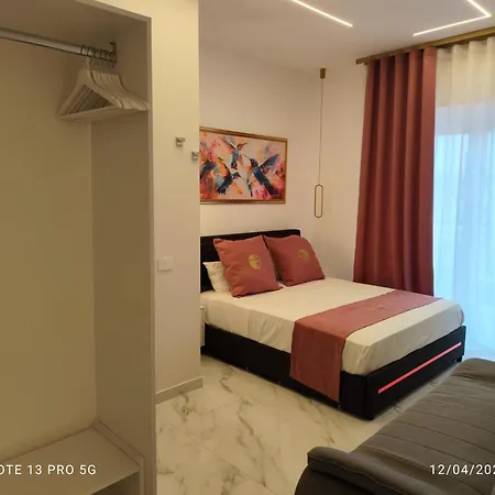 Pensión Giuro 4*